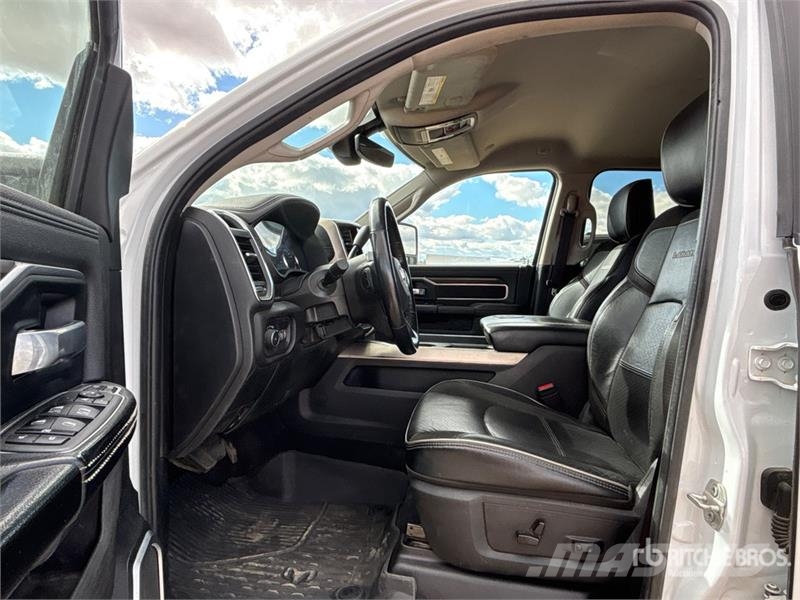 RAM 3500 Laramie 4x4 Crew Cab Pickup Інше