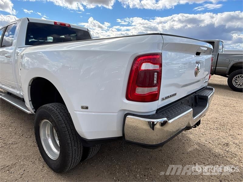 RAM 3500 Laramie 4x4 Crew Cab Pickup Інше