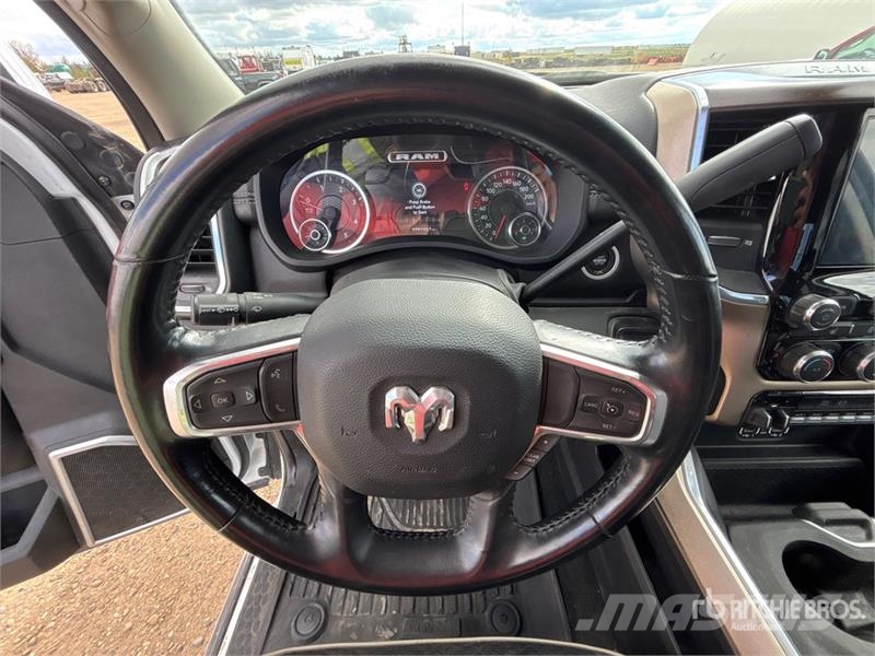 RAM 3500 Laramie 4x4 Crew Cab Pickup Інше