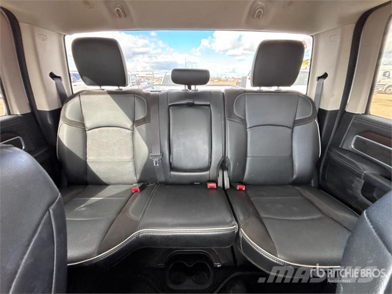 RAM 3500 Laramie 4x4 Crew Cab Pickup Інше