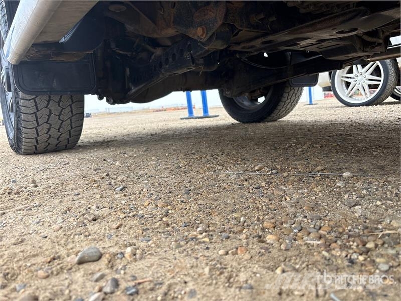 RAM 3500 Laramie 4x4 Crew Cab Pickup Autre fourgon / utilitaire