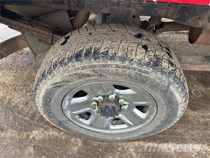 RAM 3500 SLE 4x4 Crew Cab Flatbed Truck Camiones plataforma