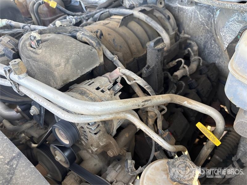 RAM 3500 SLE 4x4 Crew Cab Flatbed Truck (Inoperable) Tovornjaki s kesonom/platojem