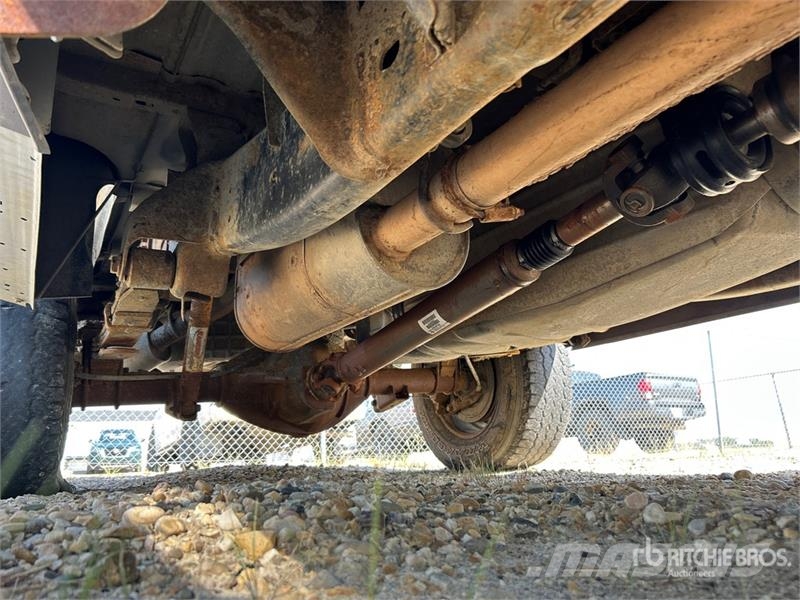 RAM 3500 SLT 4x4 Crew Cab Pickup Andere Transporter