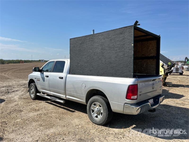 RAM 3500 SLT 4x4 Crew Cab Pickup Andere Transporter