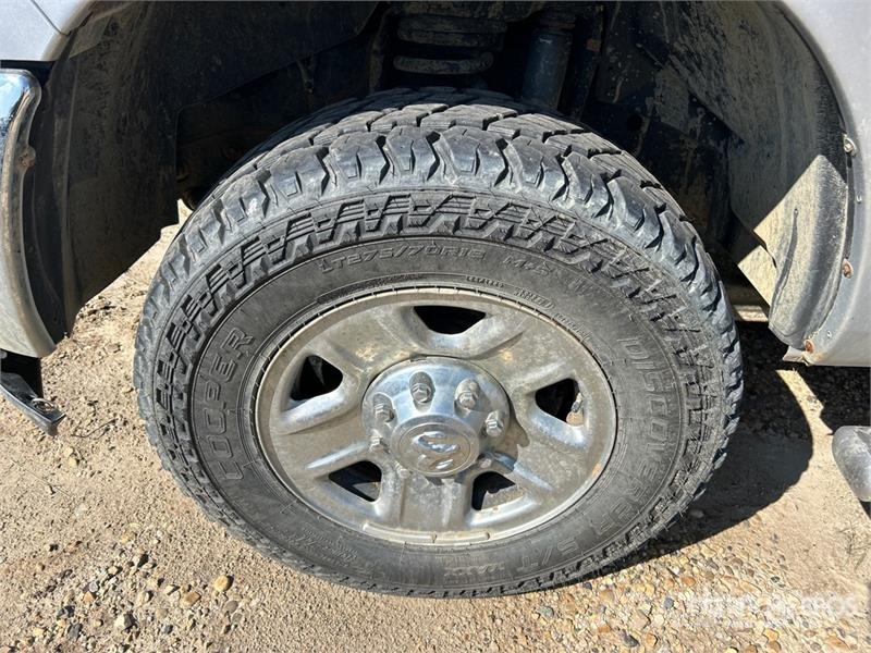 RAM 3500 SLT 4x4 Crew Cab Pickup Andere Transporter