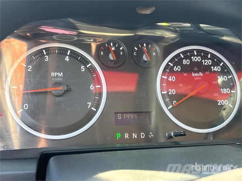 RAM 3500HD 플랫베드/드롭사이드 트럭