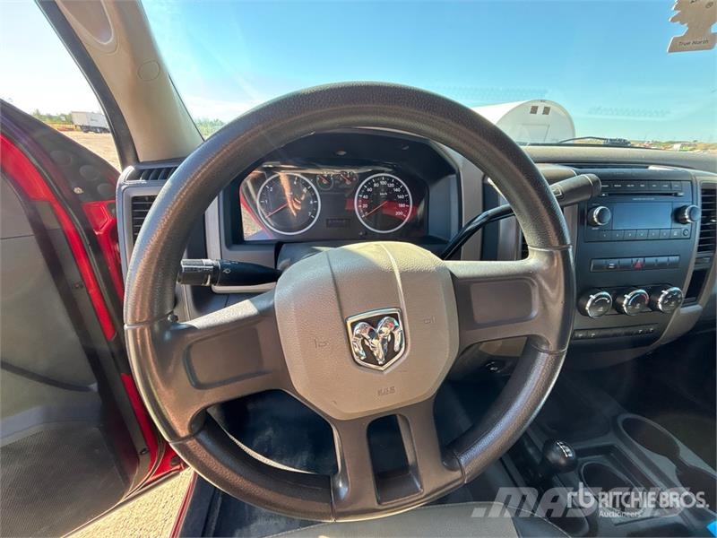 RAM 3500HD 플랫베드/드롭사이드 트럭