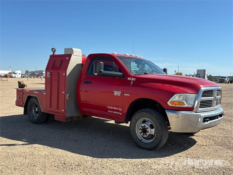 RAM 3500HD 플랫베드/드롭사이드 트럭