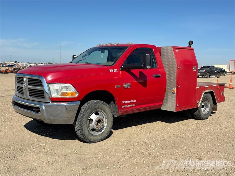 RAM 3500HD 플랫베드/드롭사이드 트럭