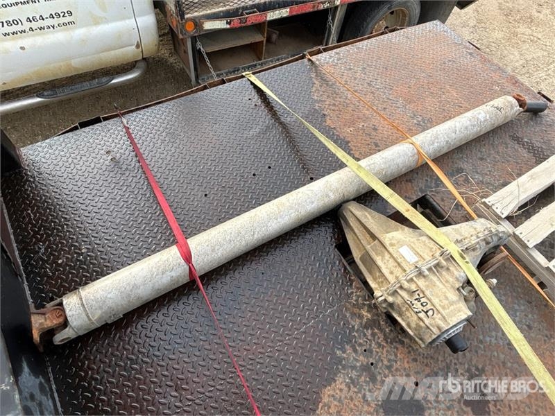 RAM 3500HD 4x4 Crew Cab Flatbed Truck (Inoperable) Madelautod