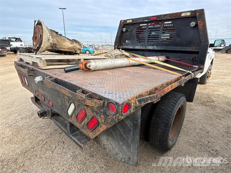 RAM 3500HD 4x4 Crew Cab Flatbed Truck (Inoperable) Madelautod