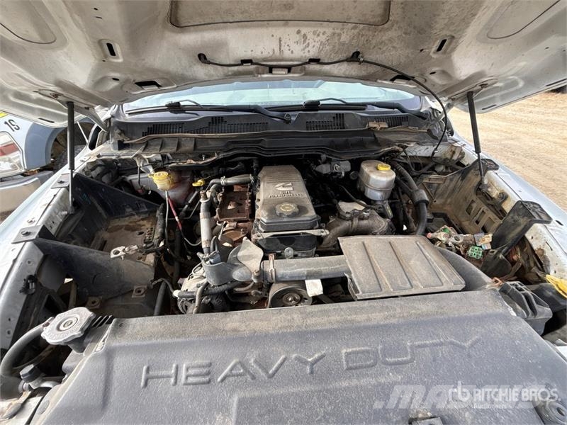 RAM 3500HD 4x4 Crew Cab Flatbed Truck (Inoperable) Madelautod