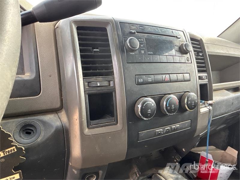 RAM 3500HD 4x4 Crew Cab Flatbed Truck (Inoperable) Madelautod