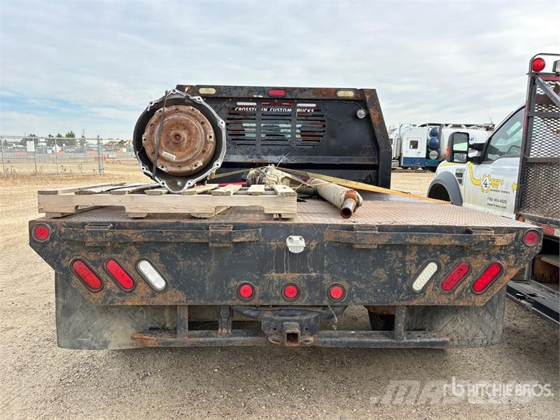 RAM 3500HD 4x4 Crew Cab Flatbed Truck (Inoperable) Madelautod