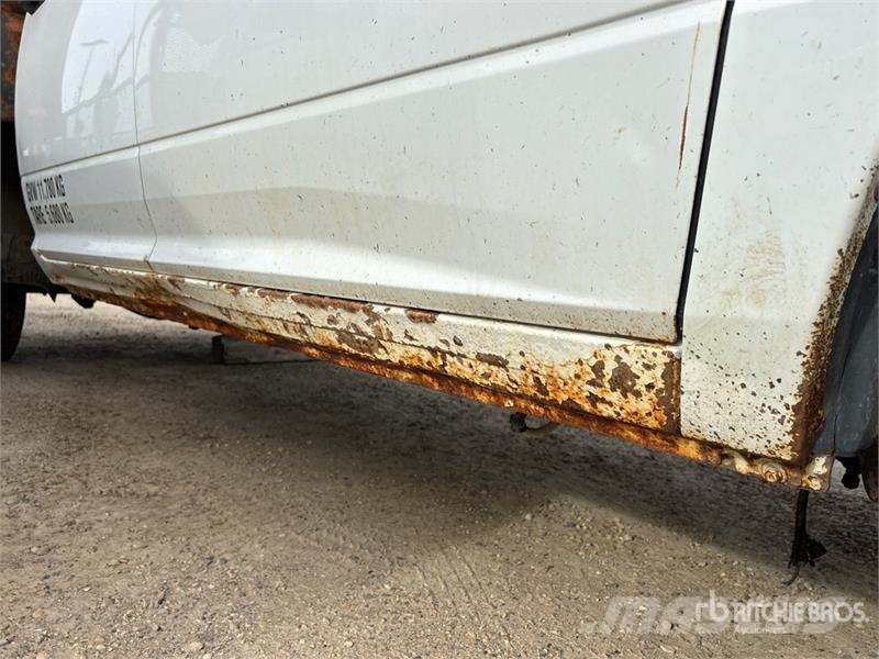 RAM 3500HD 4x4 Crew Cab Flatbed Truck (Inoperable) Madelautod