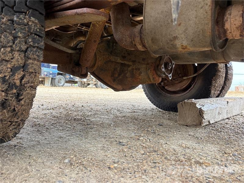 RAM 3500HD 4x4 Crew Cab Flatbed Truck (Inoperable) Madelautod
