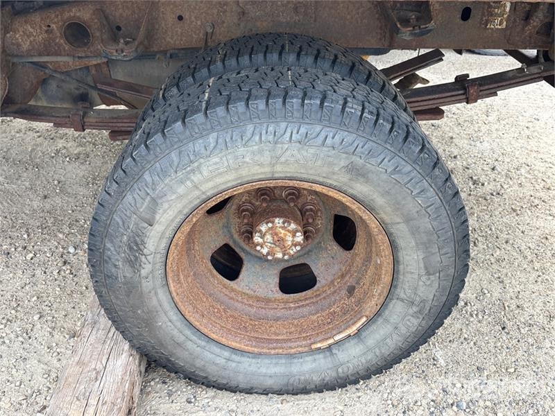 RAM 3500HD 4x4 Crew Cab Flatbed Truck (Inoperable) Madelautod
