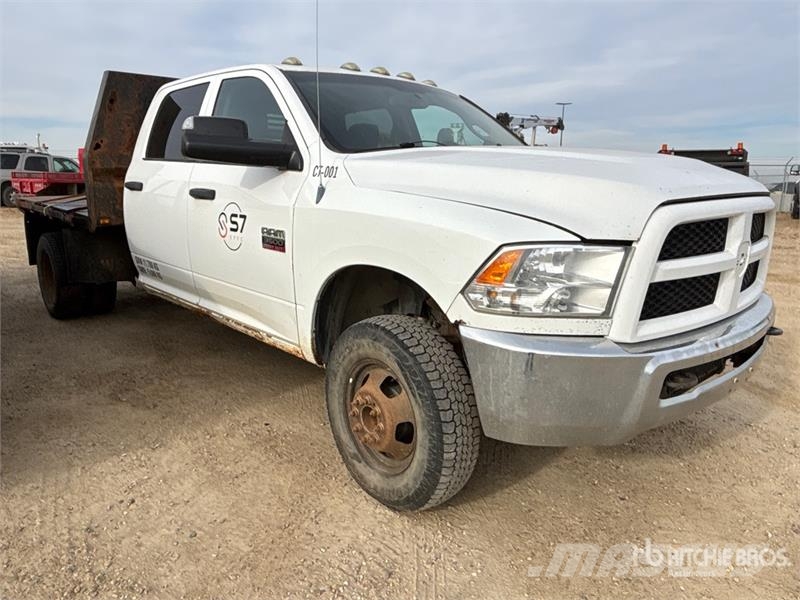 RAM 3500HD 4x4 Crew Cab Flatbed Truck (Inoperable) Madelautod