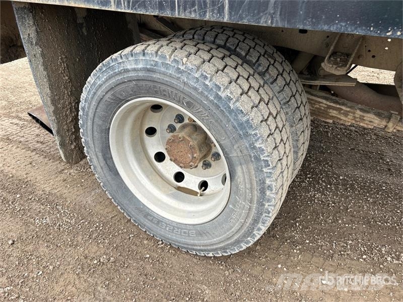 RAM 5500 Platós / Ponyvás teherautók