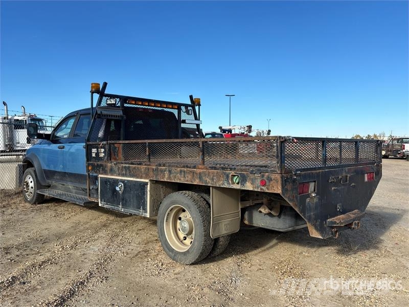 RAM 5500 Tovornjaki s kesonom/platojem