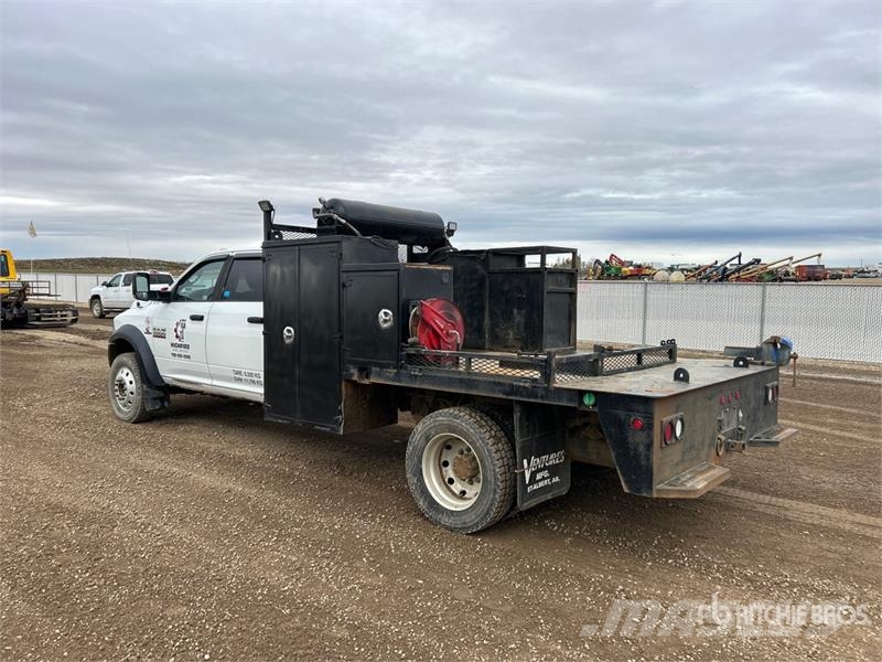 RAM 5500 Platós / Ponyvás teherautók