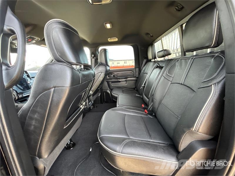 RAM 5500 Limited 4x4 Crew Cab Dump Truck Savivarčių priekabų vilkikai