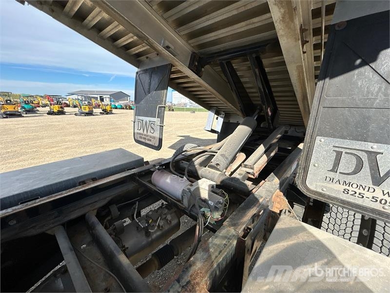 RAM 5500 Limited 4x4 Crew Cab Dump Truck Savivarčių priekabų vilkikai
