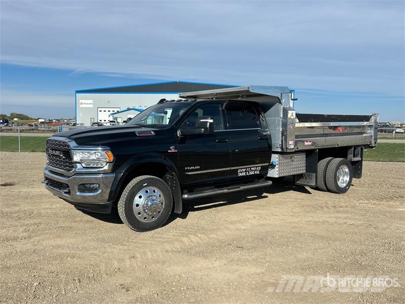 RAM 5500 Limited 4x4 Crew Cab Dump Truck Savivarčių priekabų vilkikai