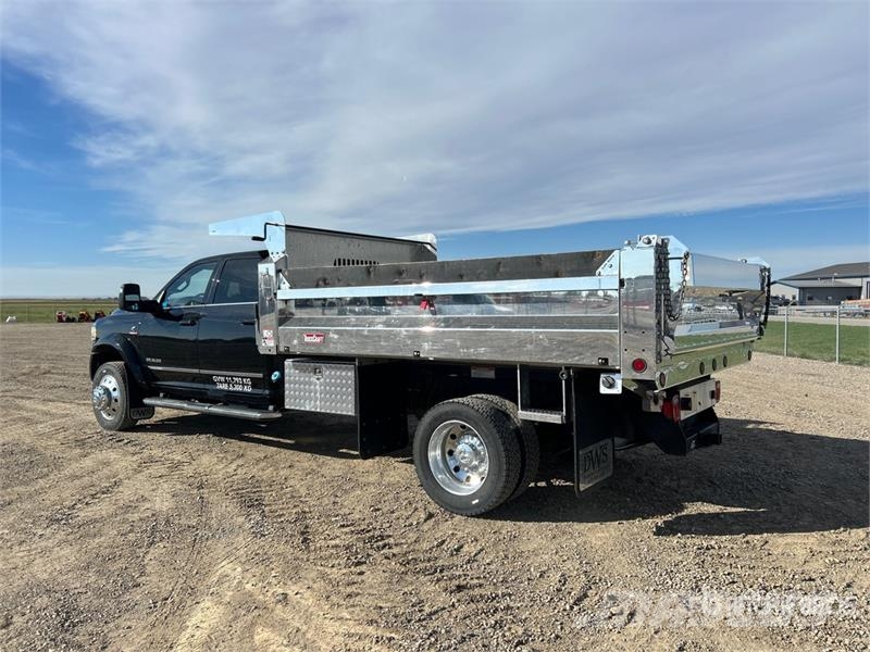 RAM 5500 Limited 4x4 Crew Cab Dump Truck Savivarčių priekabų vilkikai
