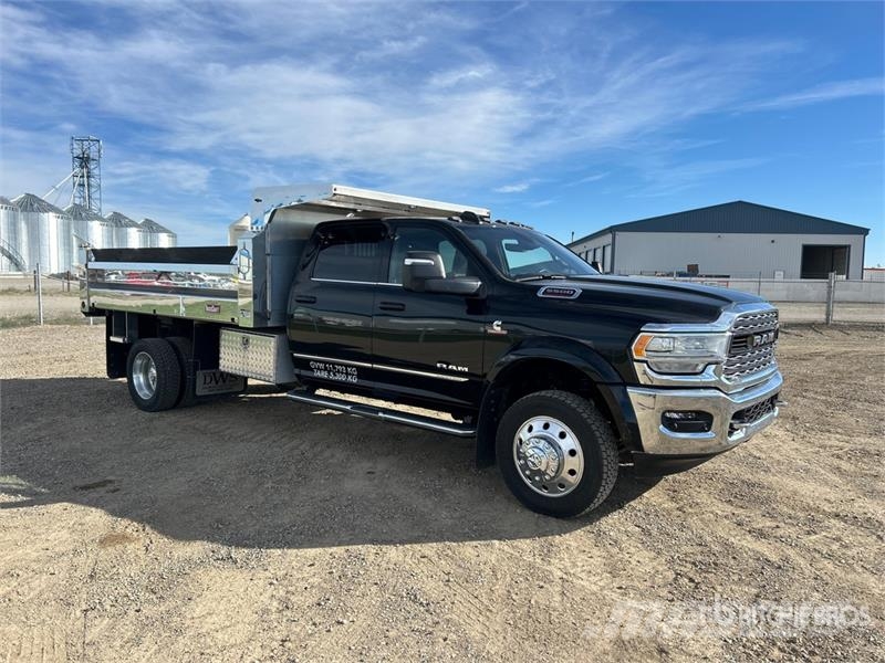 RAM 5500 Limited 4x4 Crew Cab Dump Truck Savivarčių priekabų vilkikai