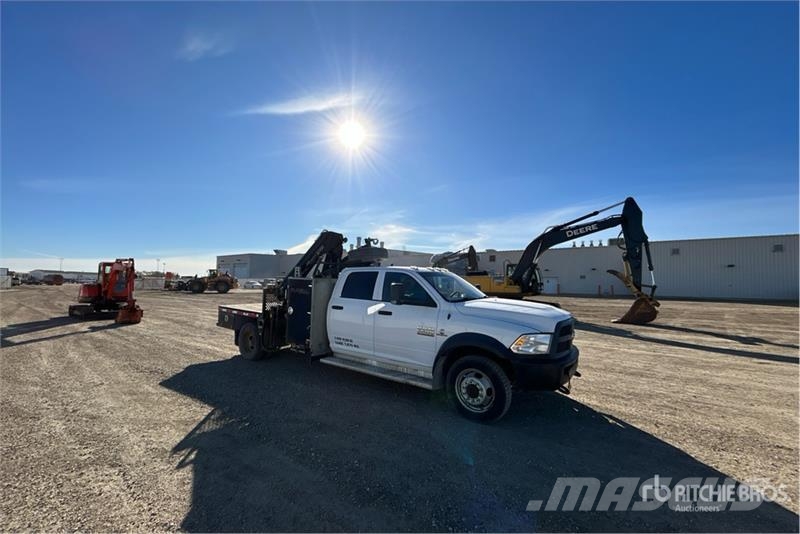 RAM Hiab 077ES4CLX 2800 kg Knuckle Boom on  Ram 5500 4 شاحنات الرافعات