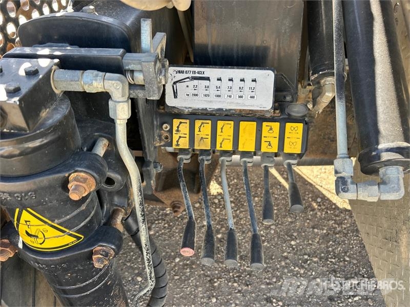 RAM Hiab 077ES4CLX 2800 kg Knuckle Boom on  Ram 5500 4 شاحنات الرافعات