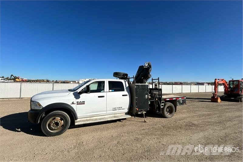 RAM Hiab 077ES4CLX 2800 kg Knuckle Boom on  Ram 5500 4 شاحنات الرافعات