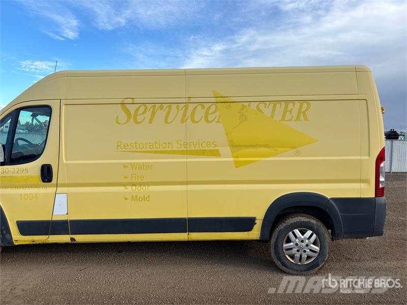 RAM ProMaster 3500 Cargo Van Dodávky