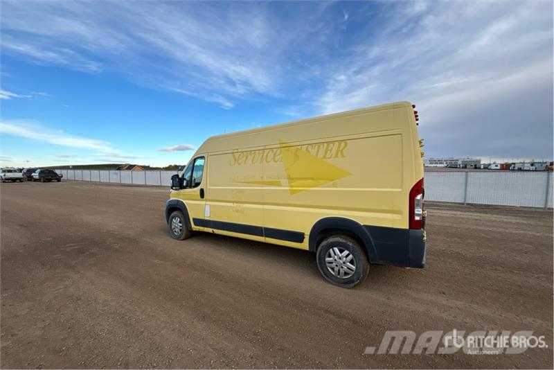 RAM ProMaster 3500 Cargo Van Dodávky