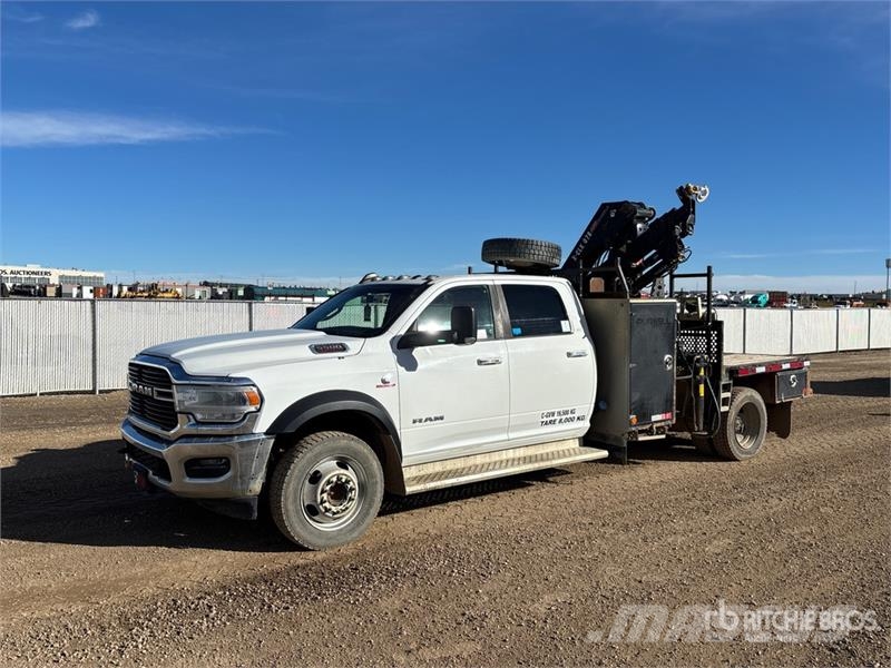 RAM XCLX078ES-4 2800 kg Knuckle Boom on Ram 5500 SLT 4 Camiones grúa