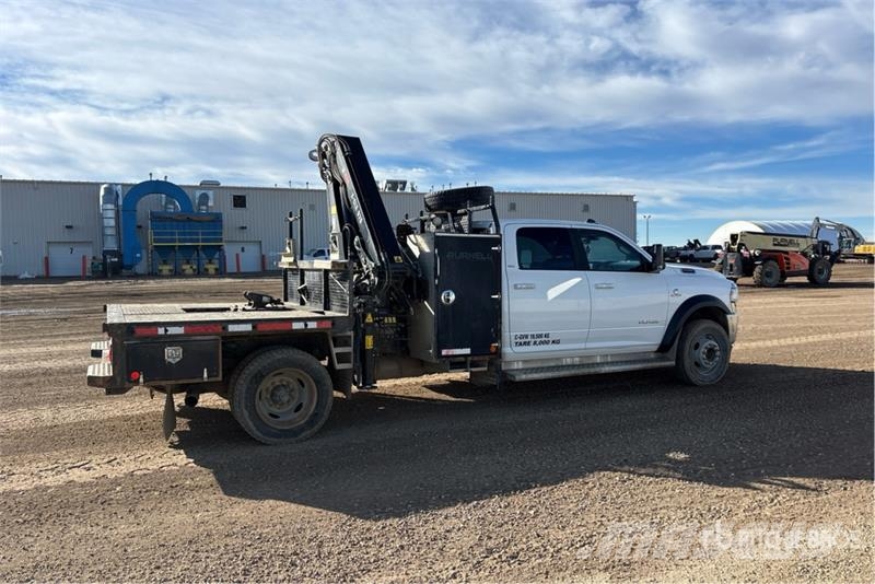 RAM XCLX078ES-4 2800 kg Knuckle Boom on Ram 5500 SLT 4 Camiones grúa