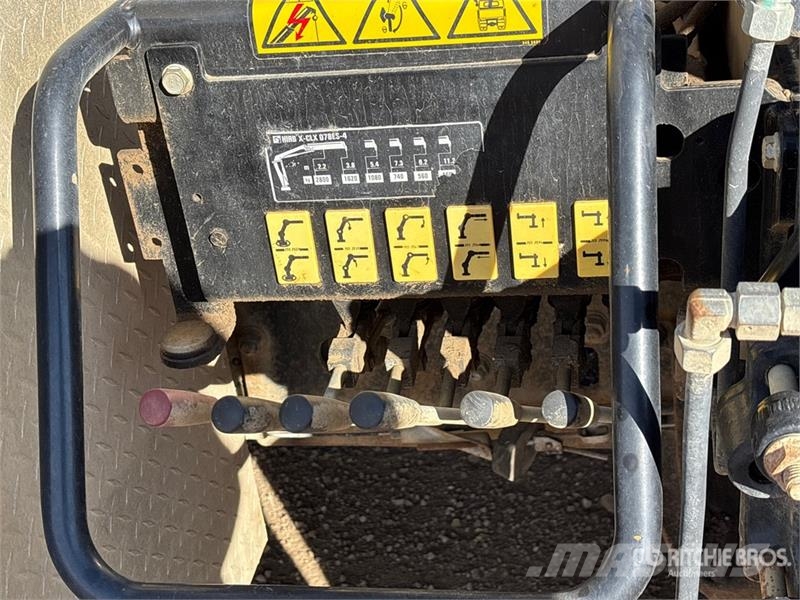 RAM XCLX078ES-4 2800 kg Knuckle Boom on Ram 5500 SLT 4 Camiones grúa