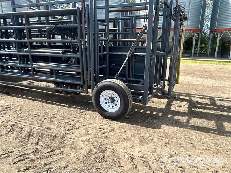 Rawhide Manufacturing Portable Corral Hydraulic Ha Άλλα μηχανήματα κτηνοτροφίας και εξαρτήματα