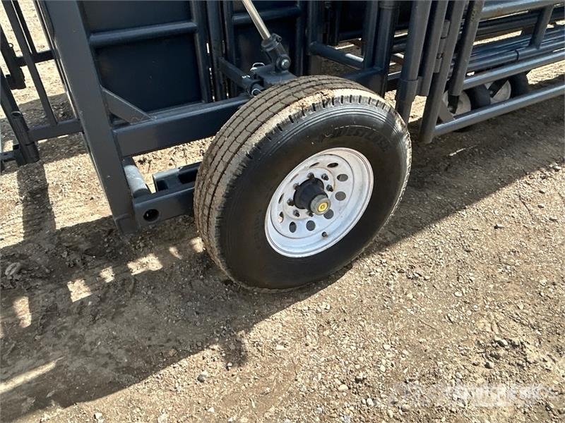 Rawhide Manufacturing Portable Corral Hydraulic Ha Άλλα μηχανήματα κτηνοτροφίας και εξαρτήματα