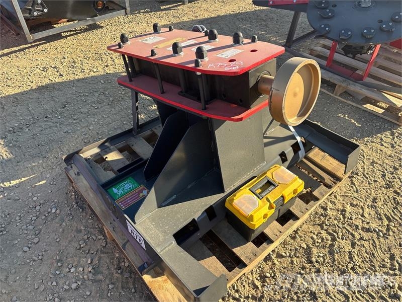  Raytree RMPP680 Skid Steer Post Driver (Unused) Technika pro oplocení a ohrady