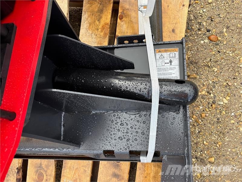 Raytree RMPP680 Skid Steer Post Driver (Unused) Fencing equipment