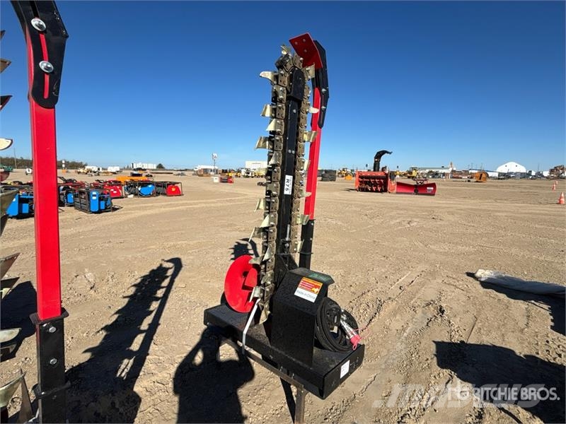 Raytree RMT48 70 in Skid Steer Trencher (Unused) Excavatoare de santuri