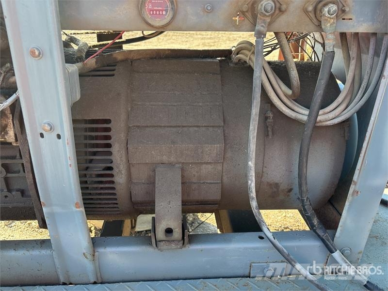  Red-D-Arc RA-250-V1902 Сварочные аппараты
