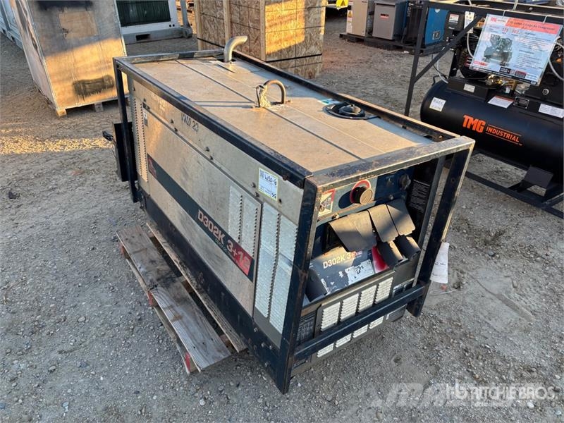  Red-D-Arc RDAD302K 410 A Multi-Process Engine Driv ماكينات لحام