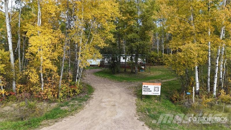 Red Roo Earth Creek, AB 251 Wellsite Drive 3.95 +/- Acres  Otra maquinaria agrícola