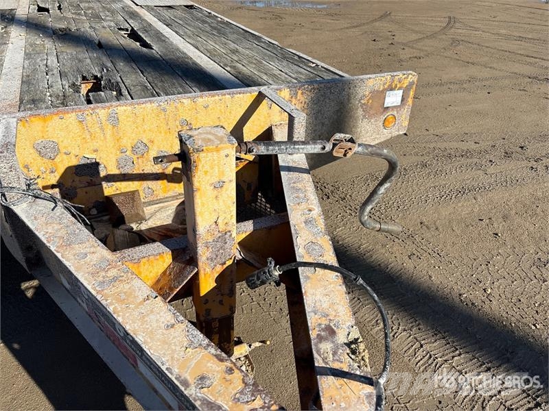 Redi Haul 25 ft T/A Equipment Trailer Vehicle transport trailers