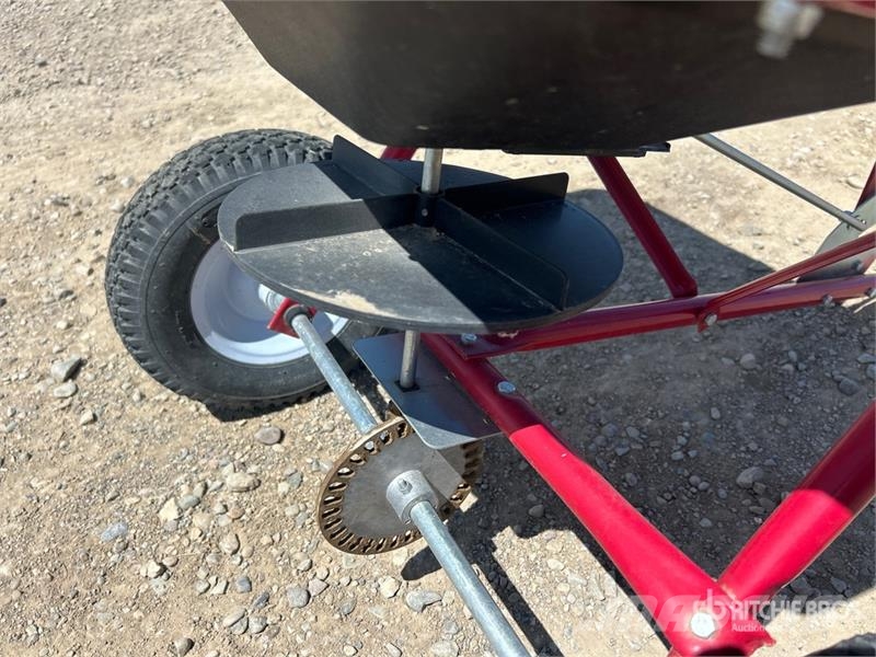 Redrock Pull-Type Broadcaster (Inoperable) Ostale komponente