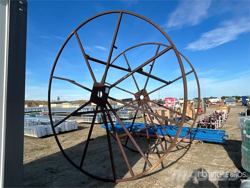  Reel Stand Комунални съоражения